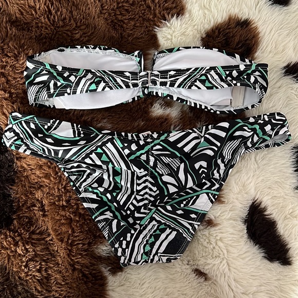 Bikini Lab Set - Picture 2 of 3